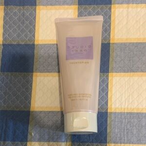 Avon Studio 1886 Techtopian Perfumed Shower Gel